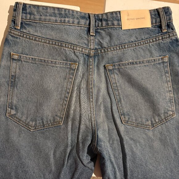 Betro Simone High Rise Relaxed Straight Wash Jeans Size 26 NWT - Picture 3 of 3